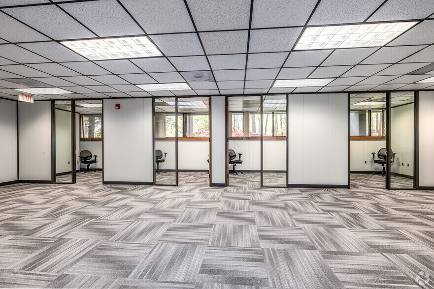 More Photos Of 3000 Highwoods Blvd, Raleigh Office For Lease