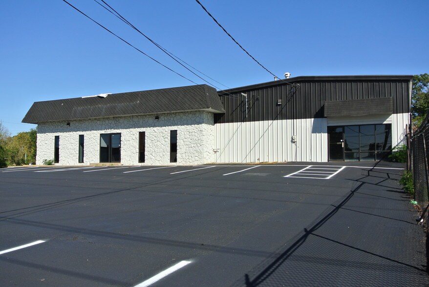 Primary Photo Of 2144 Sylvan Rd, Atlanta Warehouse For Lease