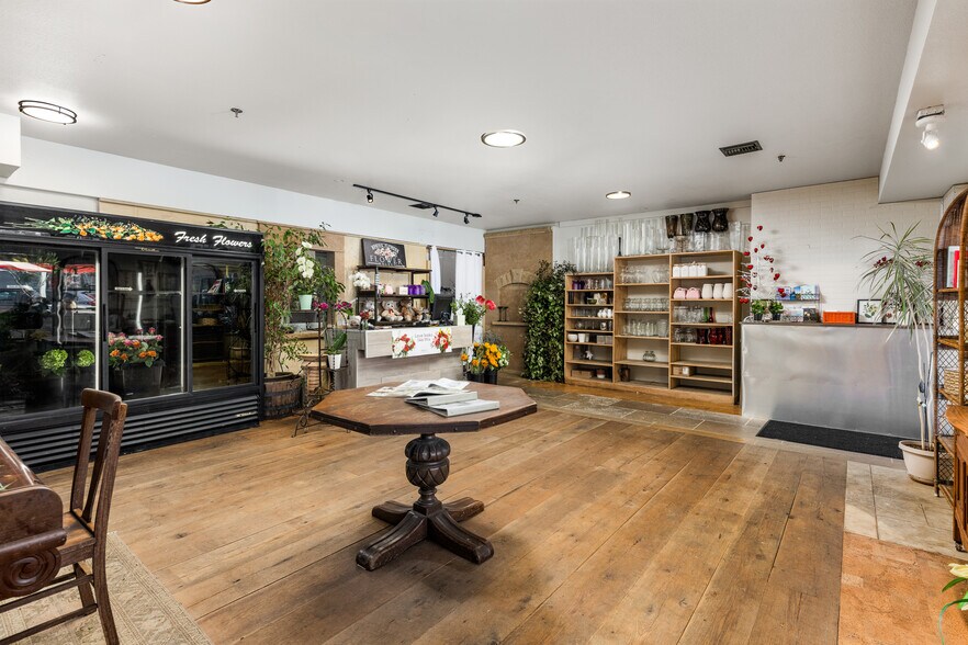 More Photos Of 1260-1278 Broadway, Sonoma Freestanding For Sale