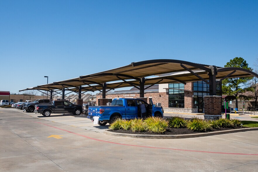 More Photos Of 8414 Spring Cypress Rd, Spring Carwash For Sale