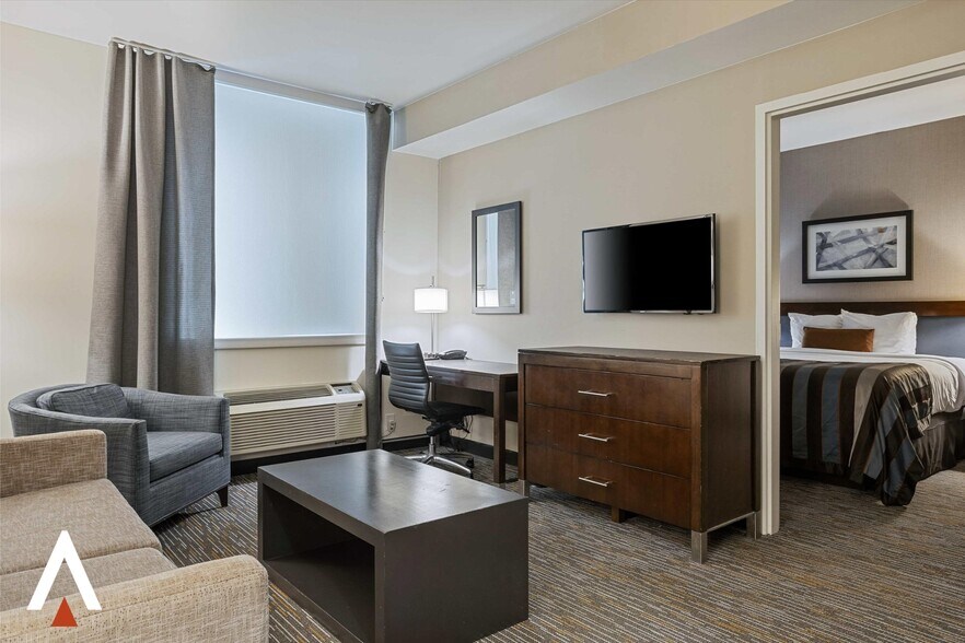 More Photos Of 3755 NW 78th Ave, Doral Hotel For Sale