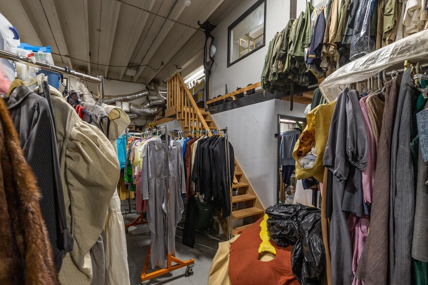 More Photos Of 2169 10th St, Sarasota Warehouse For Sale