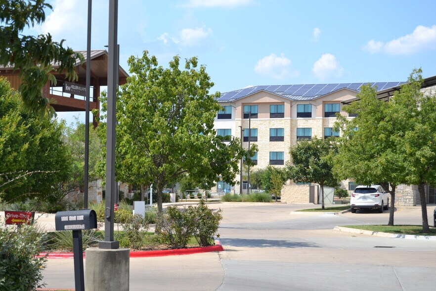 More Photos Of 333 US HWY 290 E, Dripping Springs Unknown For Lease