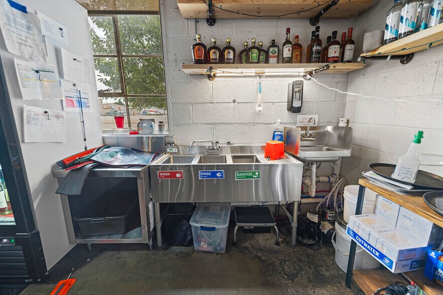 More Photos Of 1589 W Victory Way, Craig Flex For Sale