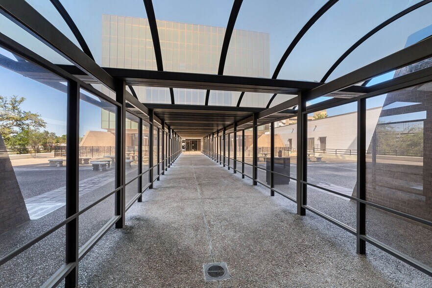 More Photos Of 8042 Wurzbach Rd, San Antonio Medical For Sale