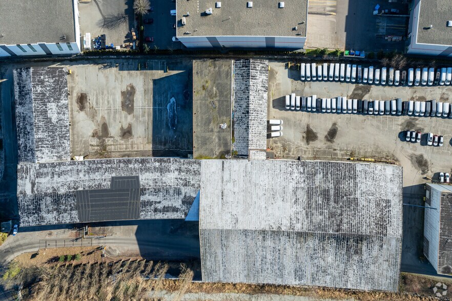 More Photos Of 1050 United Blvd, Coquitlam Land For Lease