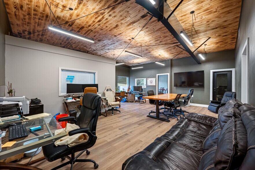 More Photos Of 620 Union St, Dunedin Manufacturing For Sale