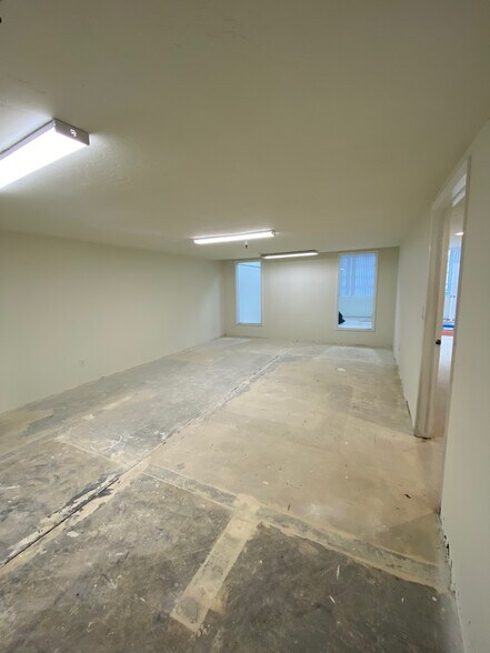 More Photos Of 1792 Callens Rd, Ventura Distribution For Lease