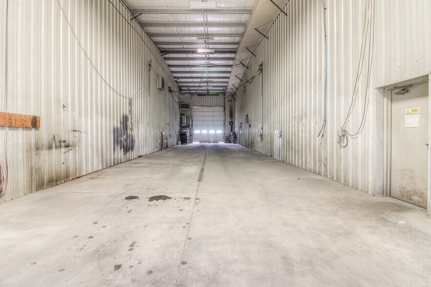 More Photos Of 501 Stover Rd, Grandview Industrial For Sale