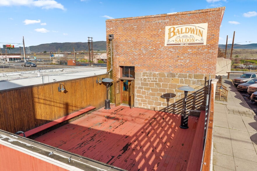 More Photos Of 205 Court St, The Dalles Restaurant For Sale