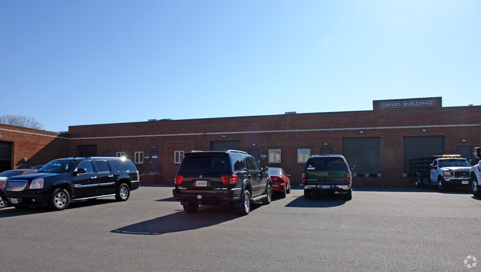 More Photos Of 2801 Merrilee Dr, Fairfax Warehouse For Lease