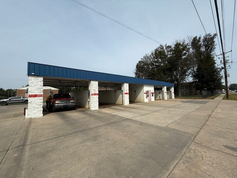 More Photos Of 201 Buerkle st, Stuttgart Carwash For Sale