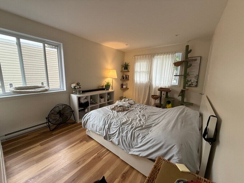 More Photos Of 8844 Rue Waverly, Montréal Multifamily For Sale