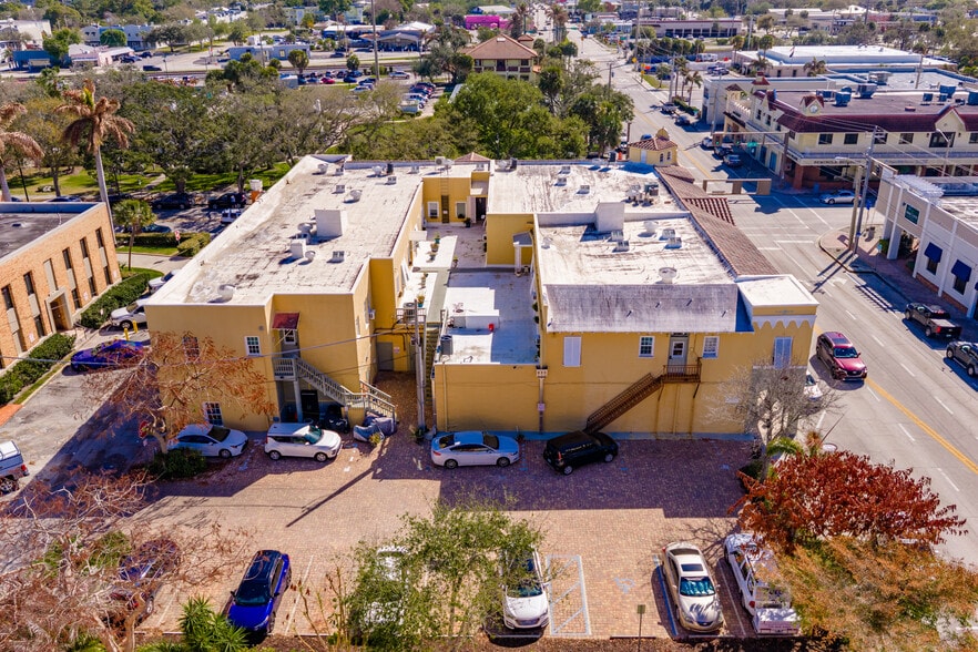 More Photos Of 2101 14th Ave, Vero Beach Apartments For Sale