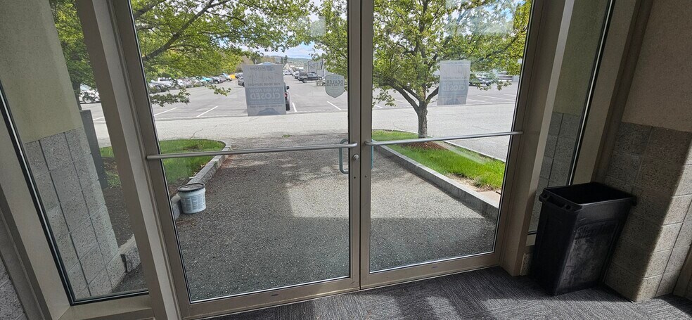 More Photos Of 160 Sykes Mountain Ave, White River Junction Auto Dealership For Sale