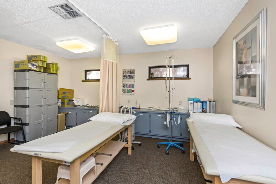 More Photos Of 701 N Hercules Ave, Clearwater Medical For Lease