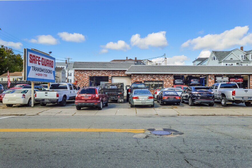 More Photos Of 347 Dartmouth St, New Bedford Auto Repair For Sale