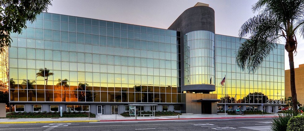 More Photos Of 23961 Calle de la Magdalena, Laguna Hills Medical For Lease