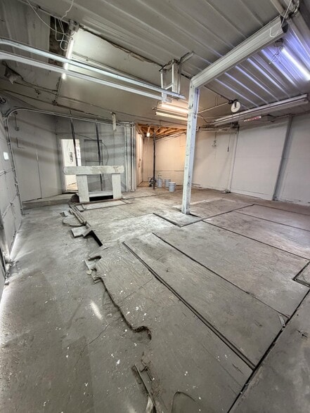 More Photos Of 923 Randolph Ave, Saint Paul Auto Repair For Sale