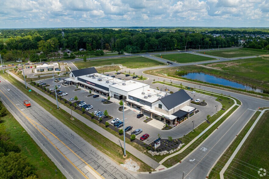 More Photos Of 3091 S US 421, Zionsville Storefront For Sale