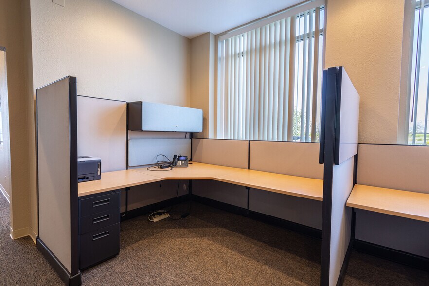 More Photos Of 4750-4794 Duckhorn Dr, Sacramento Research And Development For Lease