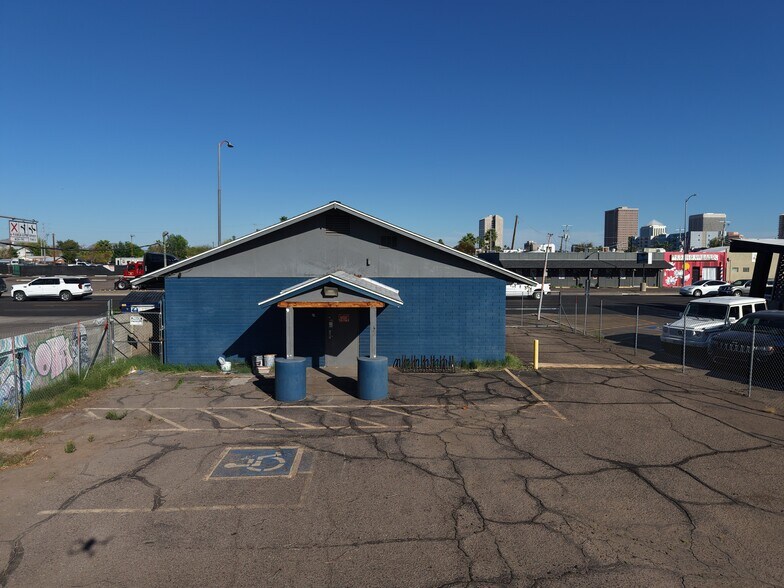 More Photos Of 4134 N 7th Ave, Phoenix Bar For Lease