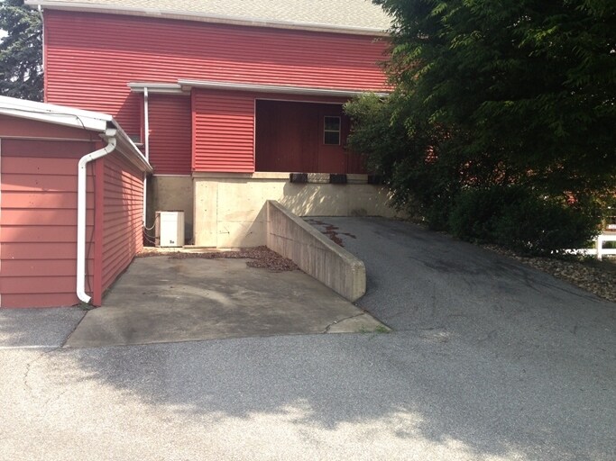 More Photos Of 4186 Easton Ave, Bethlehem Freestanding For Sale