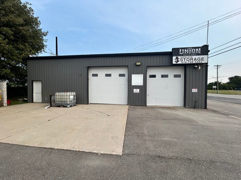 More Photos Of 4516 Van Dyke Rd, Almont Warehouse For Lease