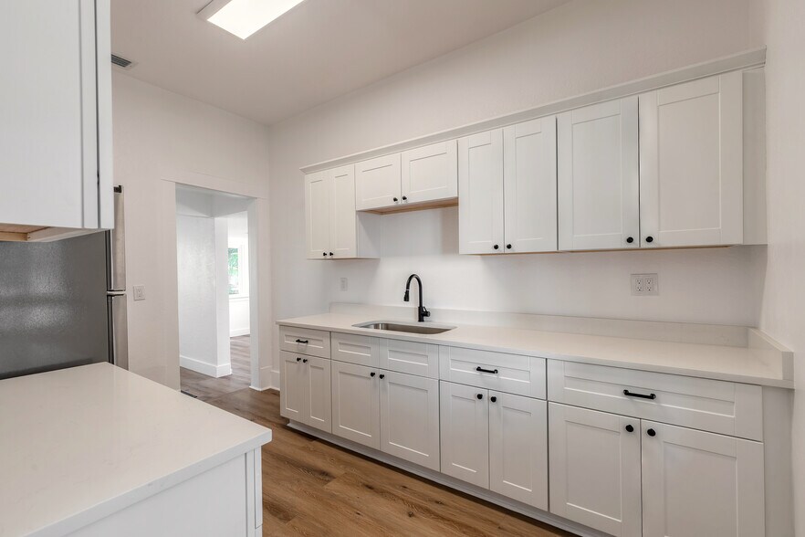 More Photos Of 306 Washington St, New Smyrna Beach Medical For Sale