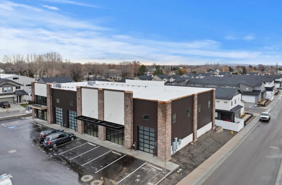 More Photos Of 802 N Acer Loop, Nampa Flex For Lease