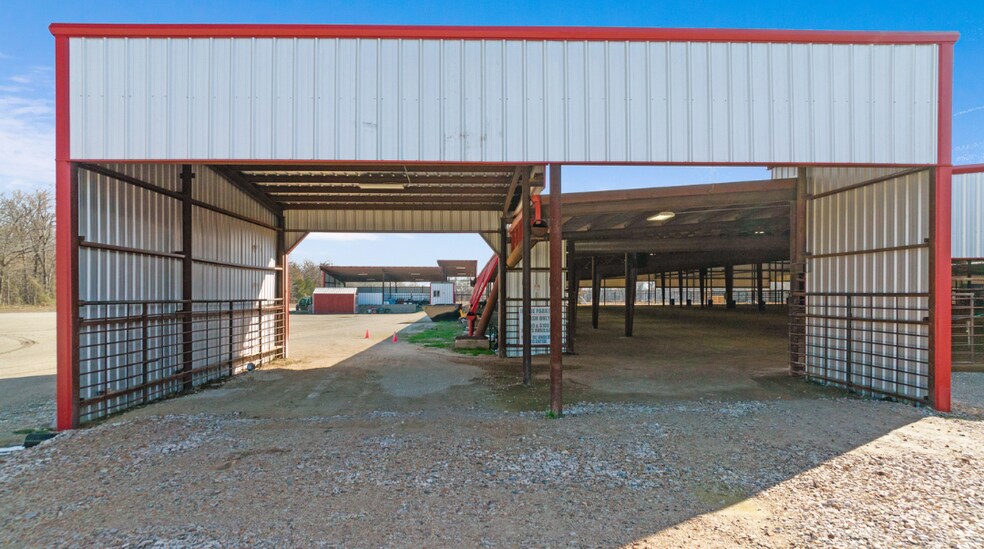 More Photos Of 3536 US Highway 82 E, Paris Specialty For Sale