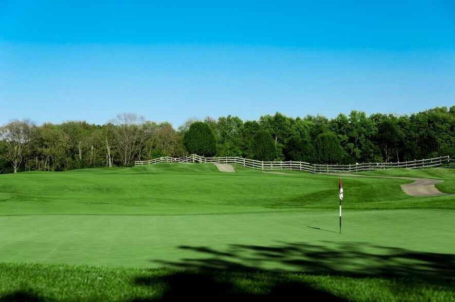 More Photos Of 500 Roscommon Dr, Springfield Golf Course Driving Range For Sale