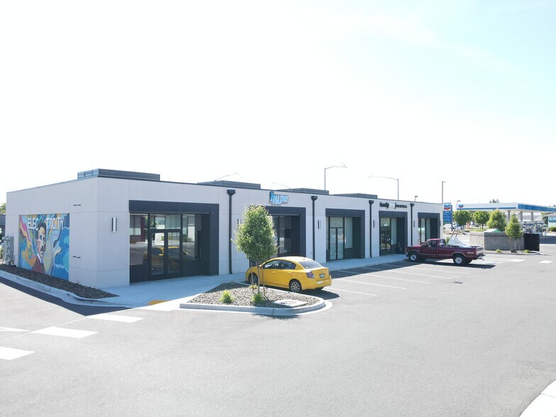 More Photos Of 1450 Bombing Range Rd, West Richland Storefront For Lease