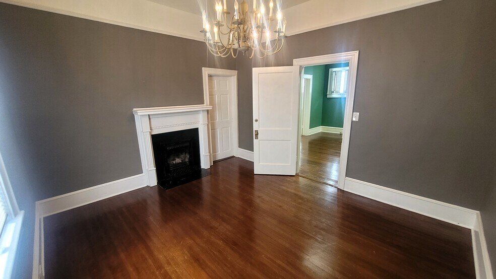 More Photos Of 315 W Stone Ave, Greenville Office For Sale