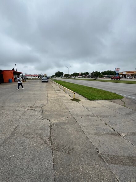 More Photos Of 5524 E Lancaster Ave, Fort Worth Carwash For Sale