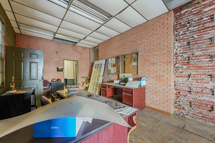 More Photos Of 16144 Market St, Channelview Manufacturing For Sale