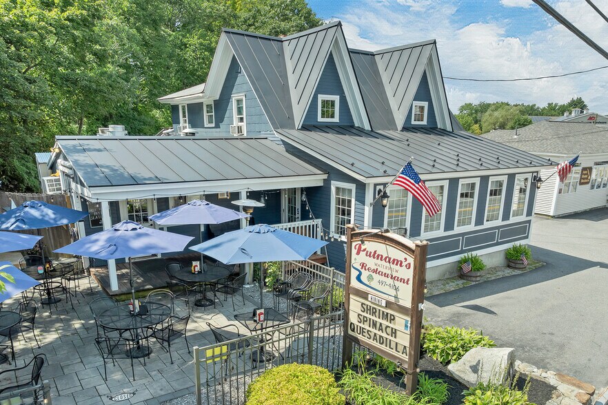 More Photos Of 40 Main St, Goffstown Restaurant For Sale