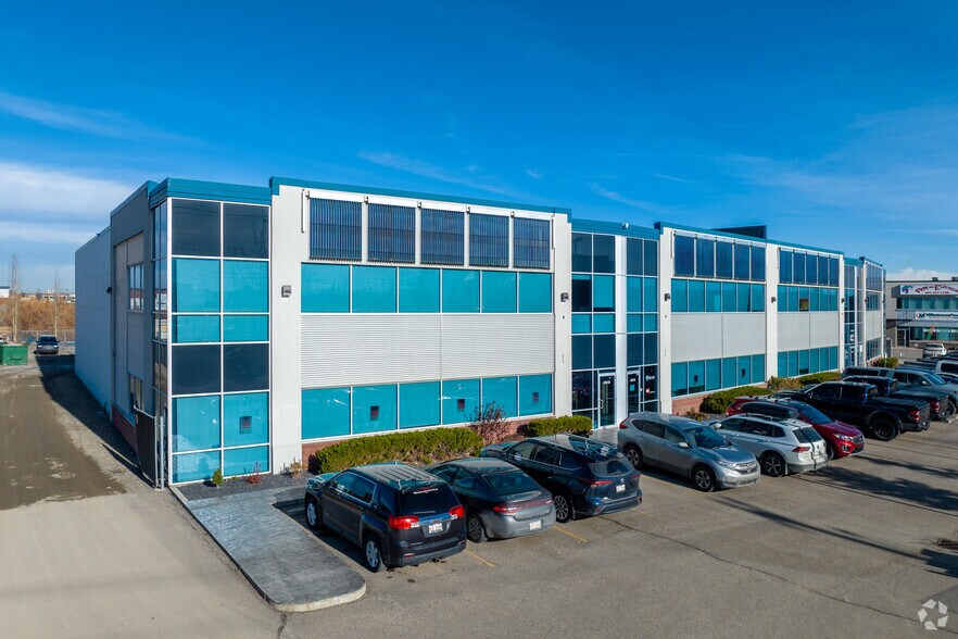 Primary Photo Of 4500-4528 112th Ave SE, Calgary Warehouse For Lease