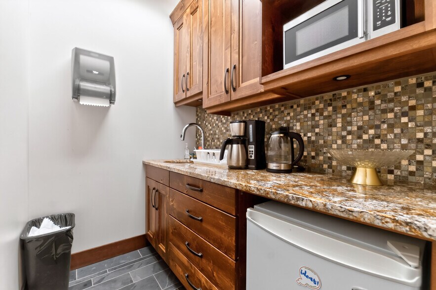 More Photos Of 8047 199th St, Langley Office For Sale