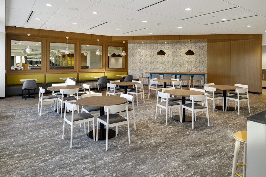 More Photos Of 701 Carlson Pky, Minnetonka Office For Lease