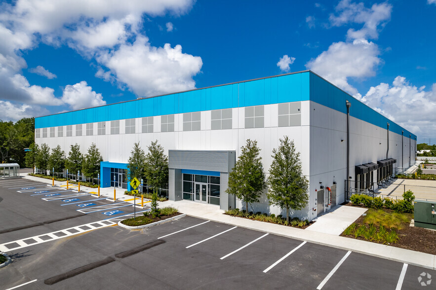 Primary Photo Of 3201 Gateway Centre Pky, Pinellas Park Warehouse For Lease