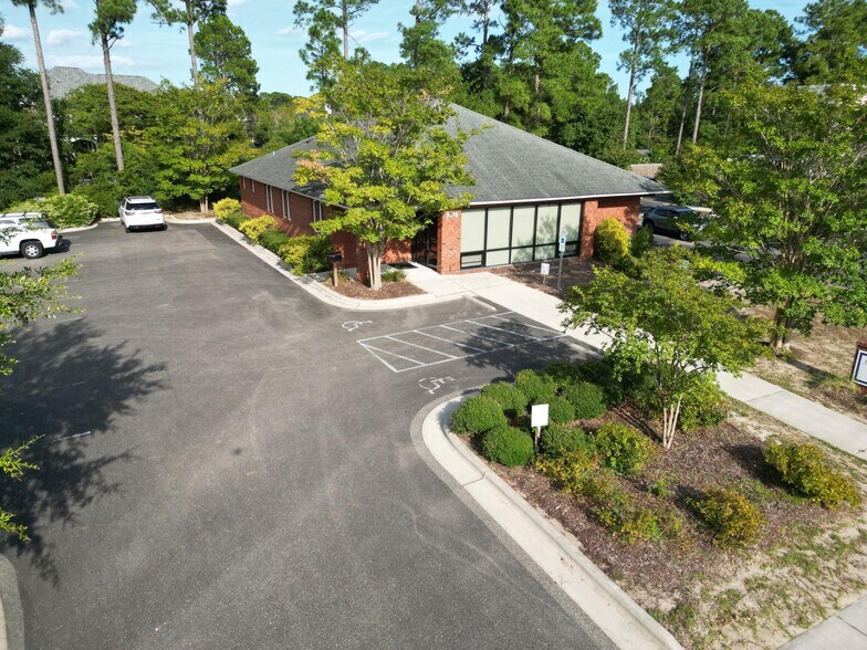 More Photos Of 2515 Delaney Ave, Wilmington Medical For Lease