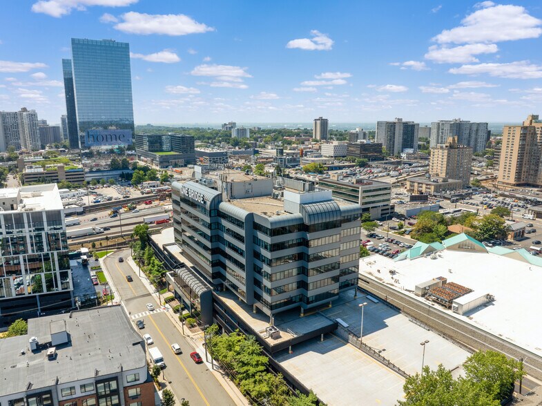 More Photos Of 1 Bridge Plz N, Fort Lee Office For Lease
