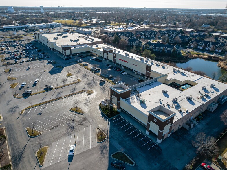 More Photos Of 2164-2240 Bloomingdale Rd, Glendale Heights Unknown For Lease