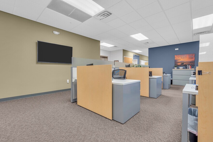 More Photos Of 1001 Corporate Cir, Toms River Warehouse For Lease