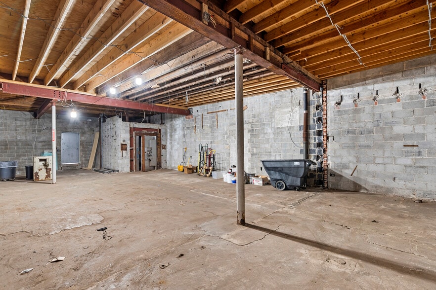 More Photos Of 2719-2745 Comly Rd, Philadelphia Office For Sale