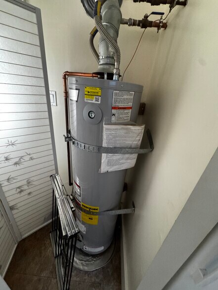 More Photos Of 6100 Chabot Rd, Oakland Multifamily For Sale