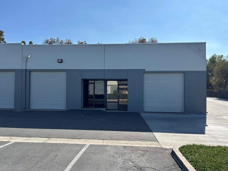 More Photos Of 3227 Producer Way, Pomona Warehouse For Lease