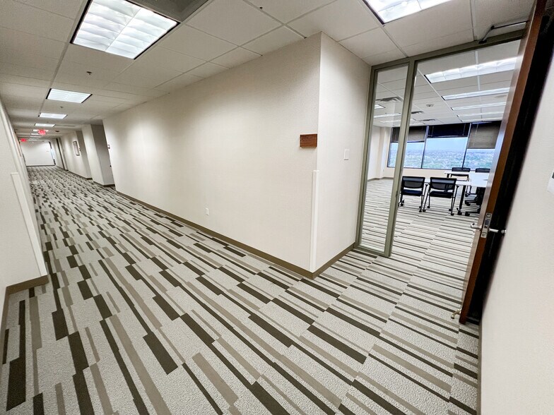 More Photos Of 500 W Illinois Ave, Midland Office For Lease