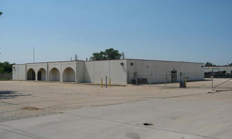 More Photos Of 2800 S Pipeline Rd, Euless Flex For Lease